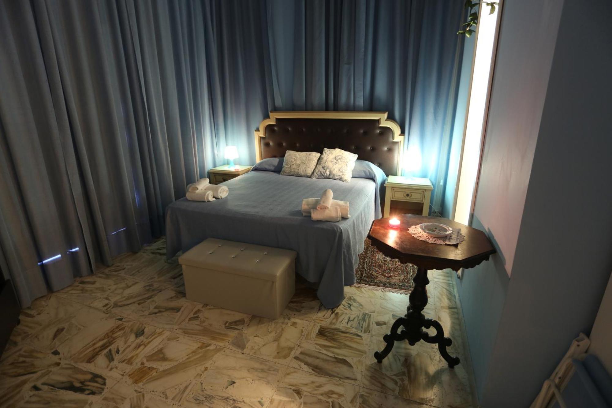 Bed and Breakfast A Casa Di Laura Katania Pokój zdjęcie