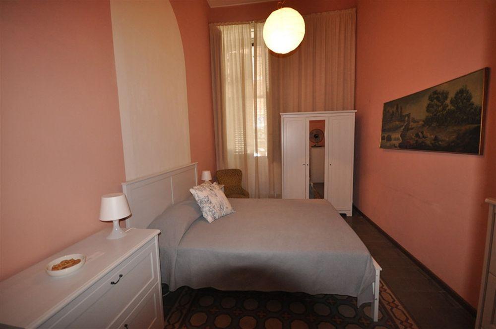 Bed and Breakfast A Casa Di Laura Katania Zewnętrze zdjęcie