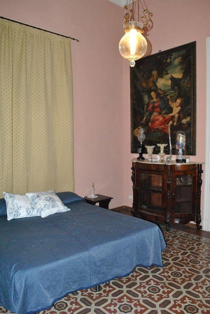 Bed and Breakfast A Casa Di Laura Katania Zewnętrze zdjęcie